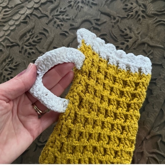 Hand Crafted Crochet Beer Mug ⚜️ Kitchen Set of 3 Pot Handles Gold New Orleans - Picture 3 of 4
